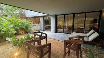 Apartment, Mehrere Betten, Poolzugang, Poolblick (Humana 101D) | Terrasse/Patio