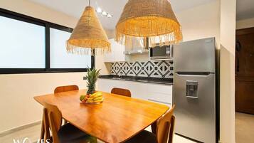 1 bedroom, individually decorated, individually furnished, bed sheets