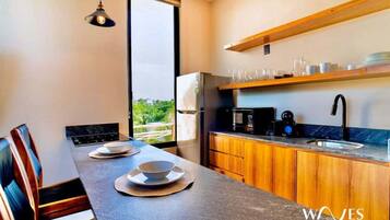 Apartment, 1 King-Bett und Schlafsofa, Poolzugang, Poolblick (Alab Ool PH1 ) | Eigene KĂŒche