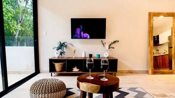 Condo, 1 cama matrimonial y sofá cama, acceso a la alberca, vista al océano (Paramar Viva 126) | Interior