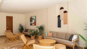 Condo, 1 cama King size y sofá cama, acceso a la alberca, vista a la alberca (Paramar Viva 19) | Área de sala de estar