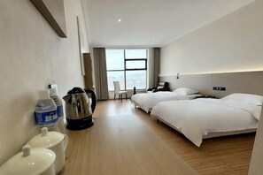 Room - Celebrity Hotel(Zhaoyuan Jincheng Plaza Zhenhua Commercial Building Store) (Zhaoyuan)