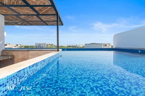 실내 수영장, 야외 수영장