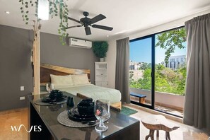 Condo, 1 lit double et 1 canapé-lit, accès à la piscine, vue sur la piscine (Lik Zama II 203) | 1 chambre, décor unique, ameublement unique