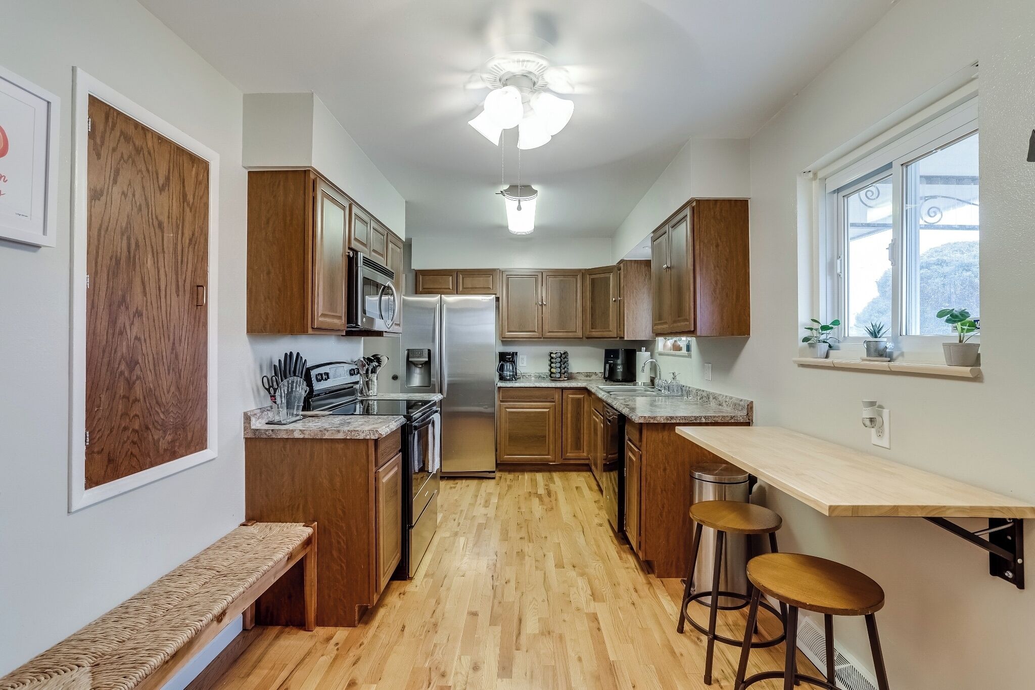 Refrigerador, microondas, horno, placa de cocina