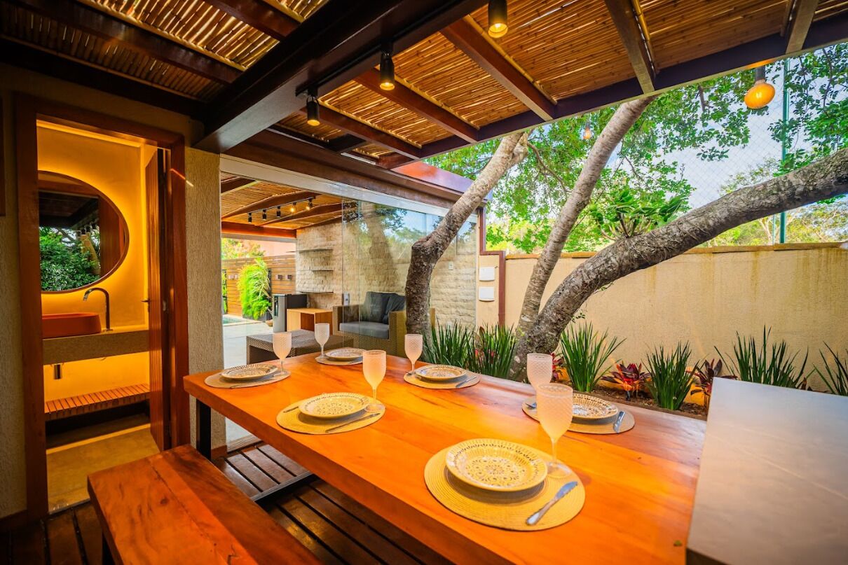 Deluxe House | Dining