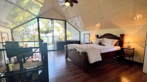 Room - Charming 2-bedroom Lake View House in Puerto San Luis with WiFi (puerto san luis)