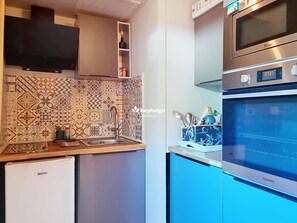 Frigorifero, microonde, forno, lavastoviglie