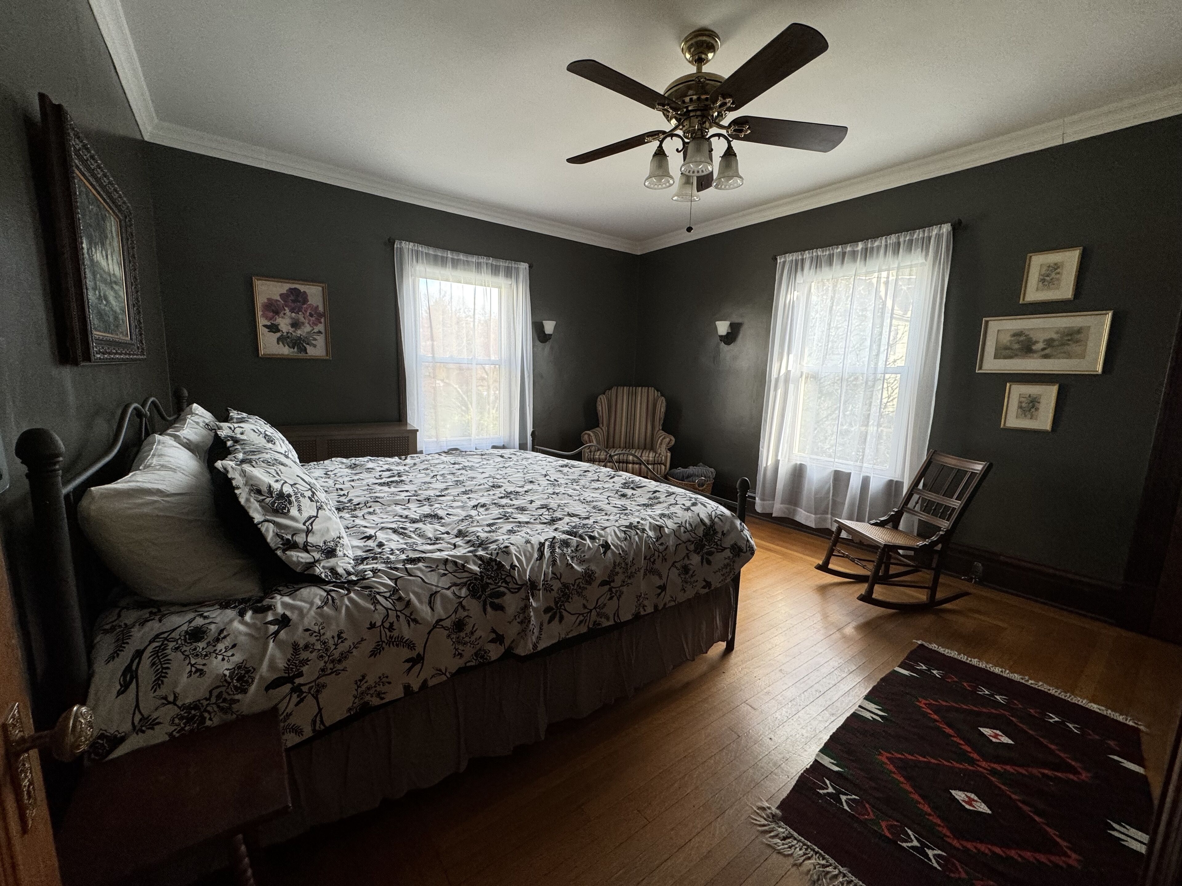 6 bedrooms, iron/ironing board, free WiFi, bed sheets