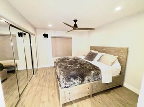 1 habitación, tabla de planchar con plancha, wifi y ropa de cama