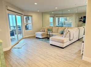 Smart-TV, bøker og musikkbibliotek