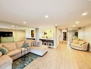 Smart-TV, bøker og musikkbibliotek