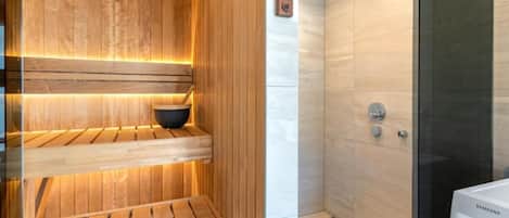 Toalettartikler (inkludert), håndklær, såpe og sjampo