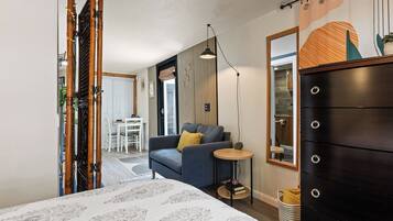 1 chambre, fer et planche à repasser, Wi-Fi gratuit, draps fournis