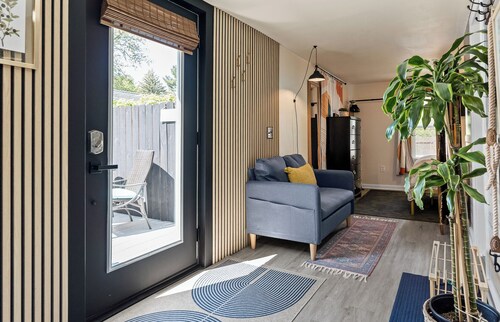 "The Huckleberry Inn" - Your Home Away from Home