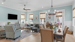 House (4 Bedrooms) | Interior