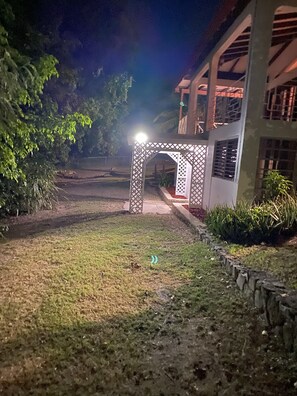 Enceinte de lâhĂ©bergement