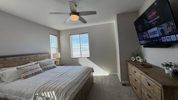 3 bedrooms, iron/ironing board, travel crib, free WiFi
