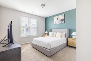 2 bedrooms, desk, iron/ironing board, WiFi