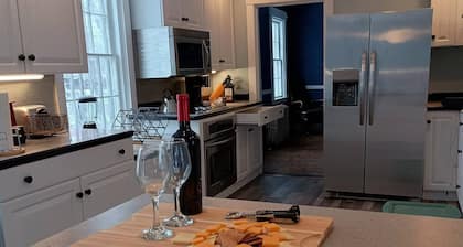 River House Rumford Point. 14 mins to Sunday River