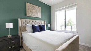 2 habitaciones, escritorio, tabla de planchar con plancha y wifi 