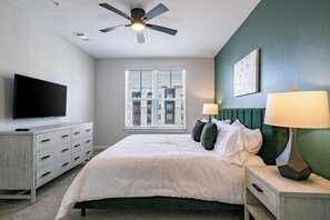 2 Schlafzimmer, Schreibtisch, Bügeleisen/Bügelbrett, WLAN