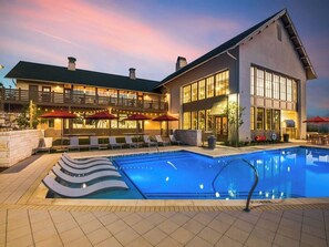 Pool - Landing | Modern 2BD, Pool, Clubhouse (San Antonio)