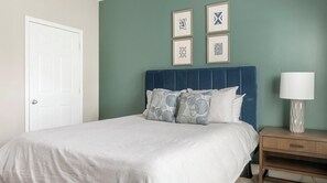 1 bedroom, desk, iron/ironing board, WiFi