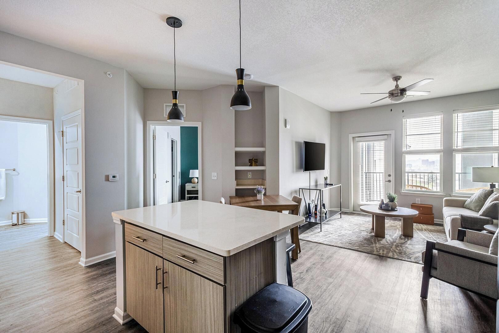 Landing | Stylish 1bd, Clubhouse, Gym - Cincinnati, OH