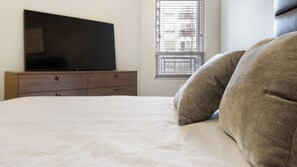 1 sovrum, skrivbord, strykjärn/strykbräda och wi-fi