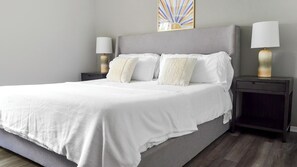 1 chambre, bureau, fer et planche à repasser, Wi-Fi