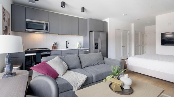 Schreibtisch, Bügeleisen/Bügelbrett, WLAN, Bettwäsche