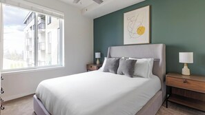 2 Schlafzimmer, Schreibtisch, Bügeleisen/Bügelbrett, WLAN