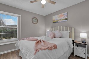 3 bedrooms, desk, iron/ironing board, travel crib