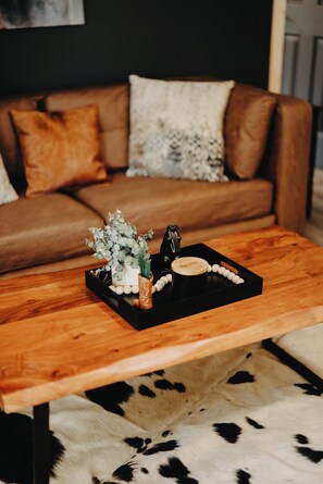 Smart TV, DVD player, books