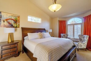 5 bedrooms, desk, iron/ironing board, travel cot