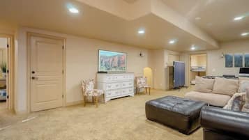 Smart TV, foosball, table tennis