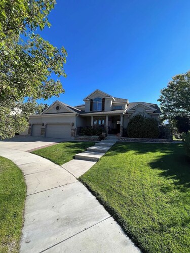 Elegant Retreat & Small Gathering Home-Waffles too