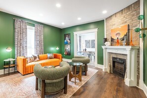 تلفزيون ذكي، كُتُب