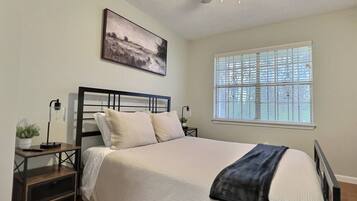 4 sovrum, strykjÀrn/strykbrÀda, gratis wi-fi och sÀngklÀder