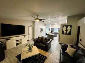 Smart TV, stereo