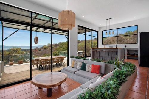 Panoramic Views of Chapala with Swimming Pool Whole Lodging