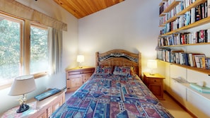 4 soverom, strykejern/-brett, wi-fi og sengetøy