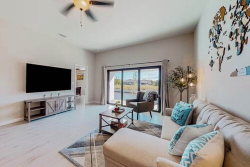 Charming Waterfront Retreat