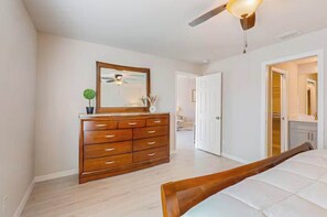 3 chambres, fer et planche Ă repasser, Wi-Fi gratuit, draps fournis