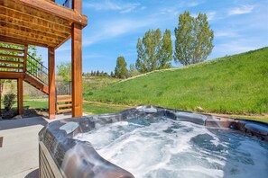 Outdoor spa tub - C 805 | Retreat Near Snowbasin & Powder (Eden)