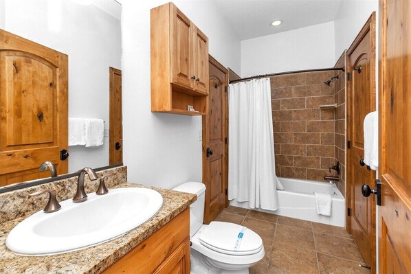 تجهيزات دش، مجففات شعر، مناشف