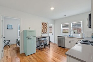 Fridge, microwave, oven, stovetop