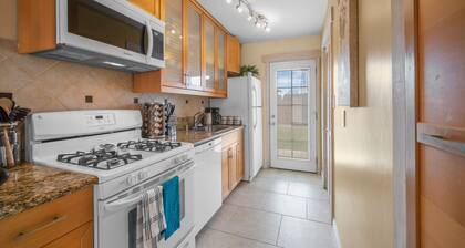 Newly remodeled 2 bedroom house fast wifi in Imperial Beach