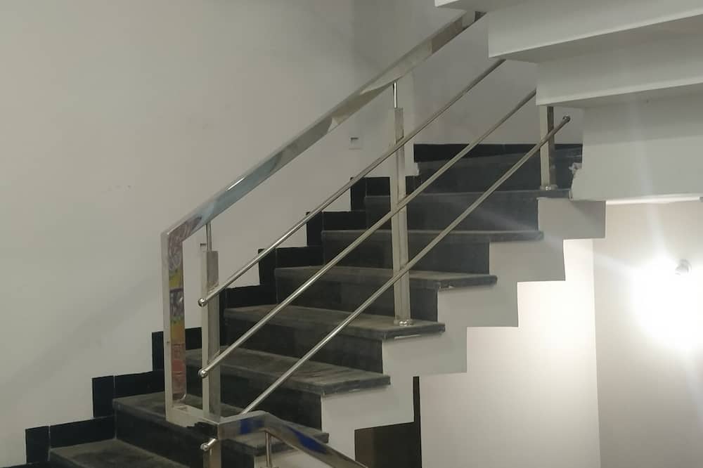 Shreeram guest house